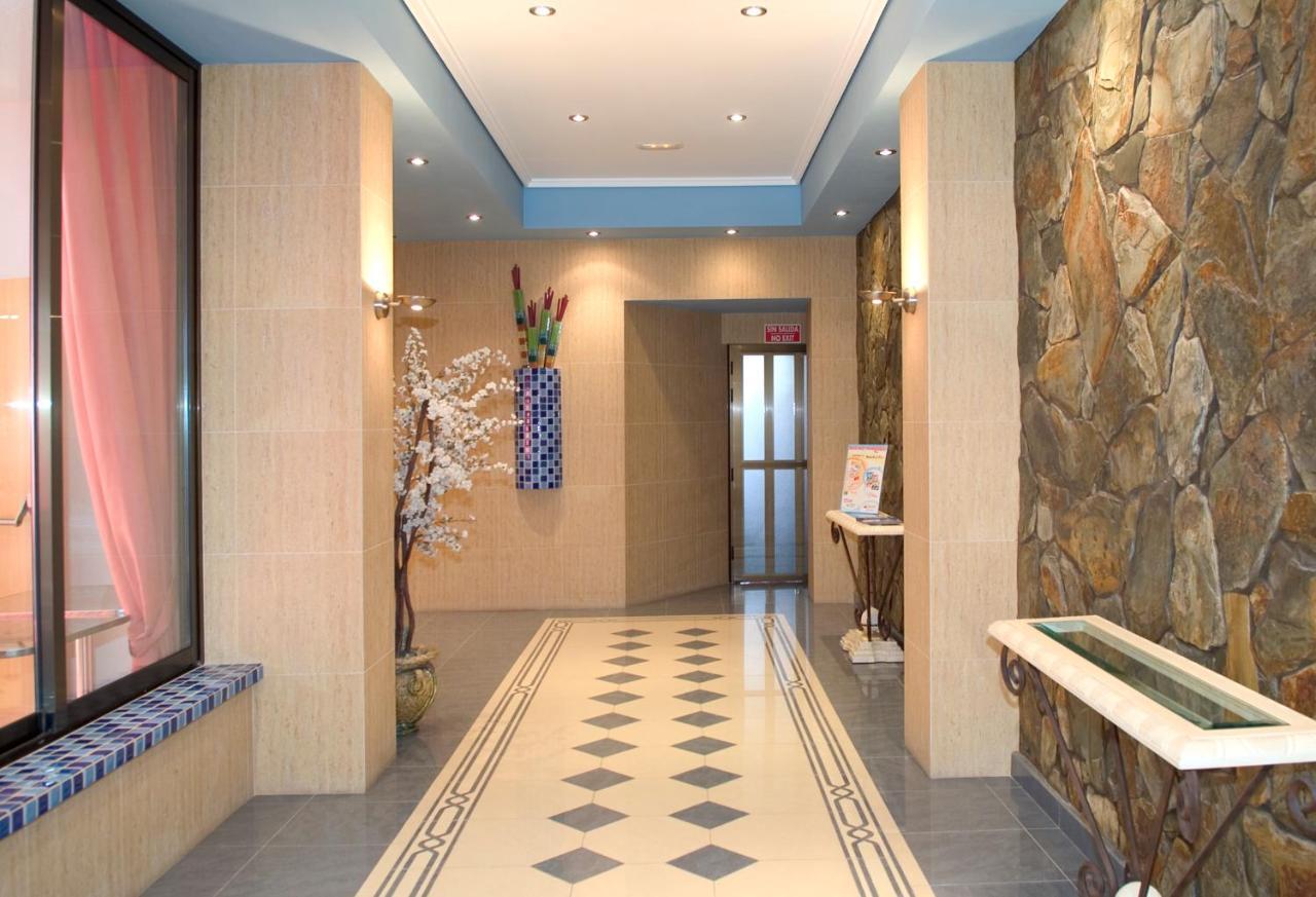 Hotel L'Escala Кульера Экстерьер фото