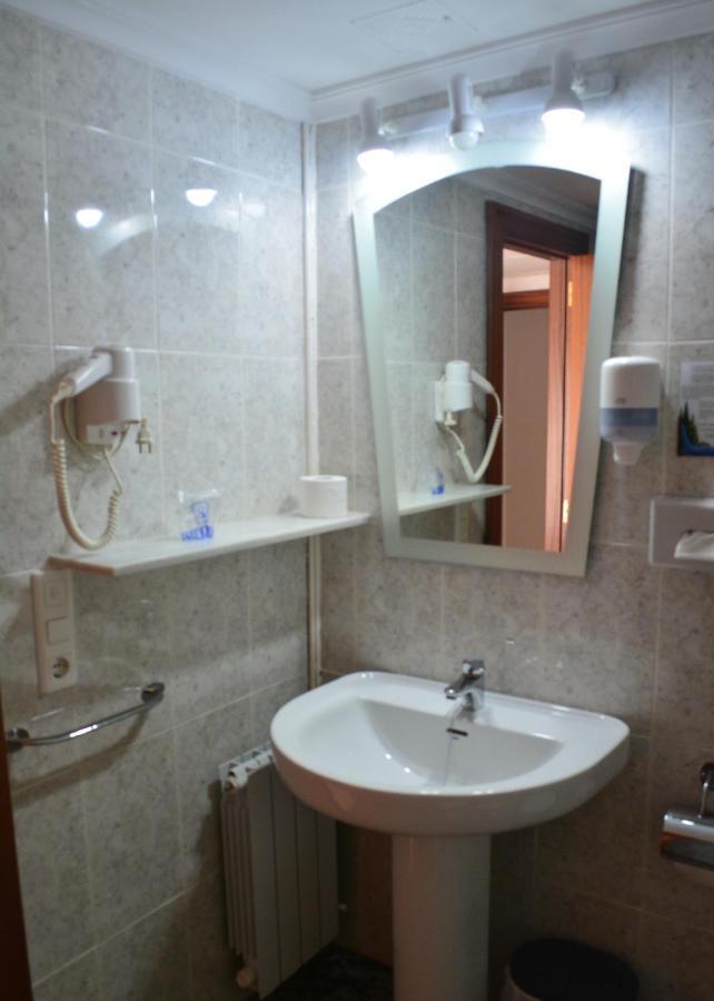 Hotel L'Escala Кульера Экстерьер фото