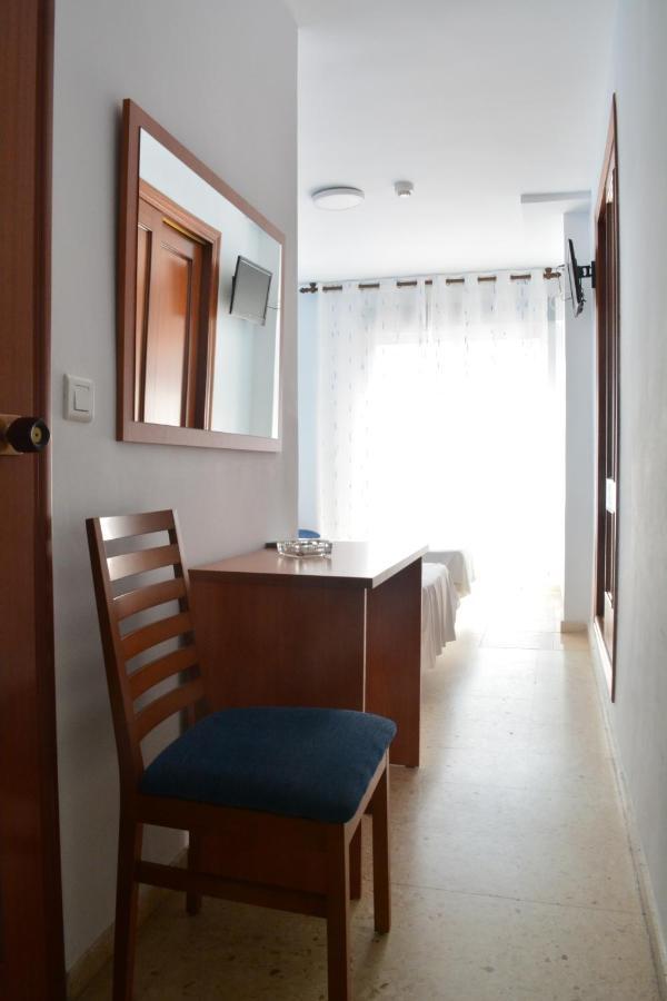 Hotel L'Escala Кульера Экстерьер фото